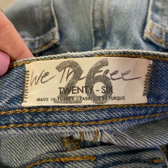 NWT- FREE PEOPLE- Maggie Mid Rise Straight Leg Jeans- Size 26/ US 2 - Picture 5 of 16